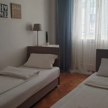 Break - Palace 29 Белград